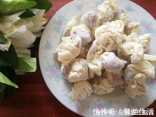 馄饨|小馄饨包好直接放冰箱冷藏就错了！店主教你2招，放1个月也新鲜！