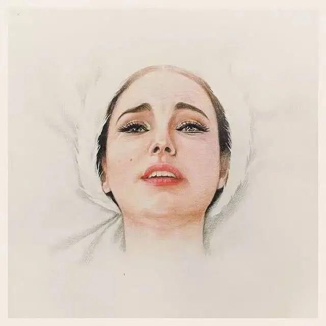  画妆|韩国美女艺术家不但会化妆，还会用彩铅和水彩笔“画妆”