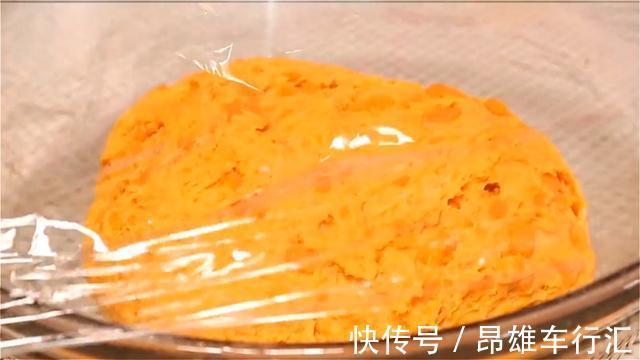 面粉|家里有红薯的试试这样做,上锅一蒸,蓬松暄软,比面包还好吃