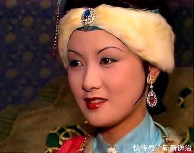 周瑞&红楼梦:难怪刘姥姥只念凤姐的恩,不念王夫人的恩,看凤姐说了啥