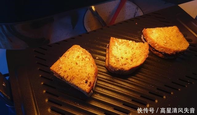 天冷早餐就吃它,比花卷好吃,比油饼还香,10分钟完成,全家爱!