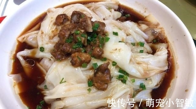 五一请外地朋友下馆子,14道菜花了900元,却被吐槽:太寒酸