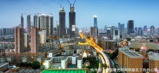 鲁尔|东北唯一的特大城市,被称为“东方鲁尔”,清朝皇帝在此称帝