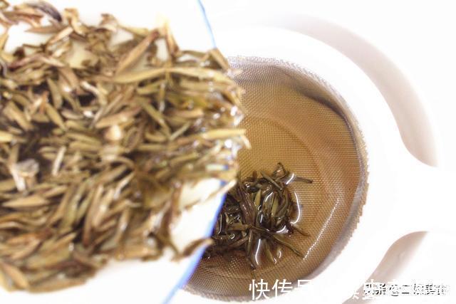 过期的茶叶是好宝贝，别再扔掉了，教您茶叶的3个用法，简单实用