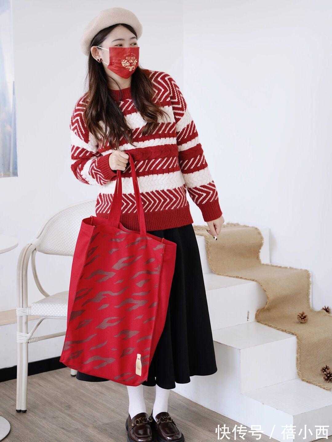 贝雷帽 初春别只知道穿卫衣,试试针织衫+半身裙的搭配,轻松美出新高度