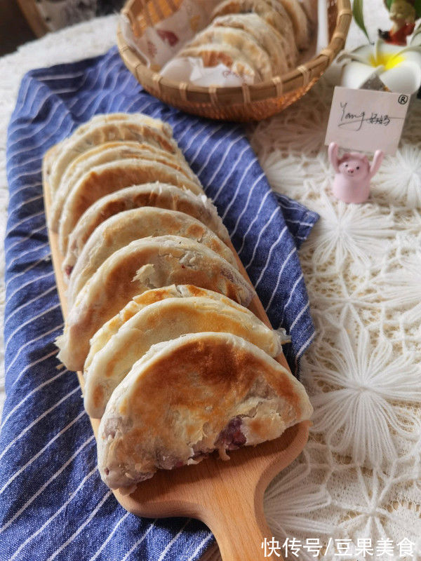 一口平底锅就能做香酥又软糯??紫薯芋泥饼