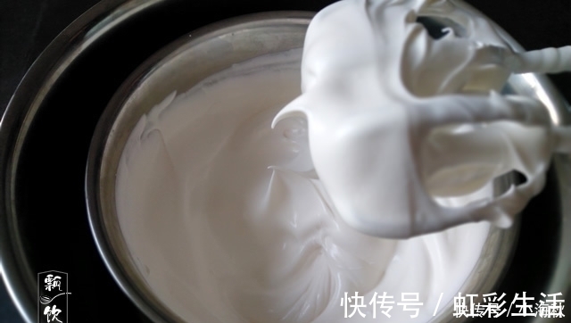 幼儿园的侄女生日，抬举姑姑给做生日蛋糕，结果受全班小朋友欢迎