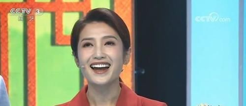 夜上海|春妮:成央视常客,CCTV-3《幸福账单》节目中又是主持又是秀唱功