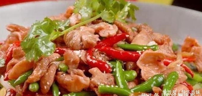 肥肠|美食优选:脆骨、酸辣鱿鱼花、香辣红烧肥肠、蒜苔炒肉的做法