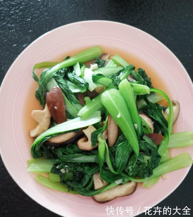 家常素菜菜谱,减脂必备,香菇炒青菜,简单美味营养,适合夏天