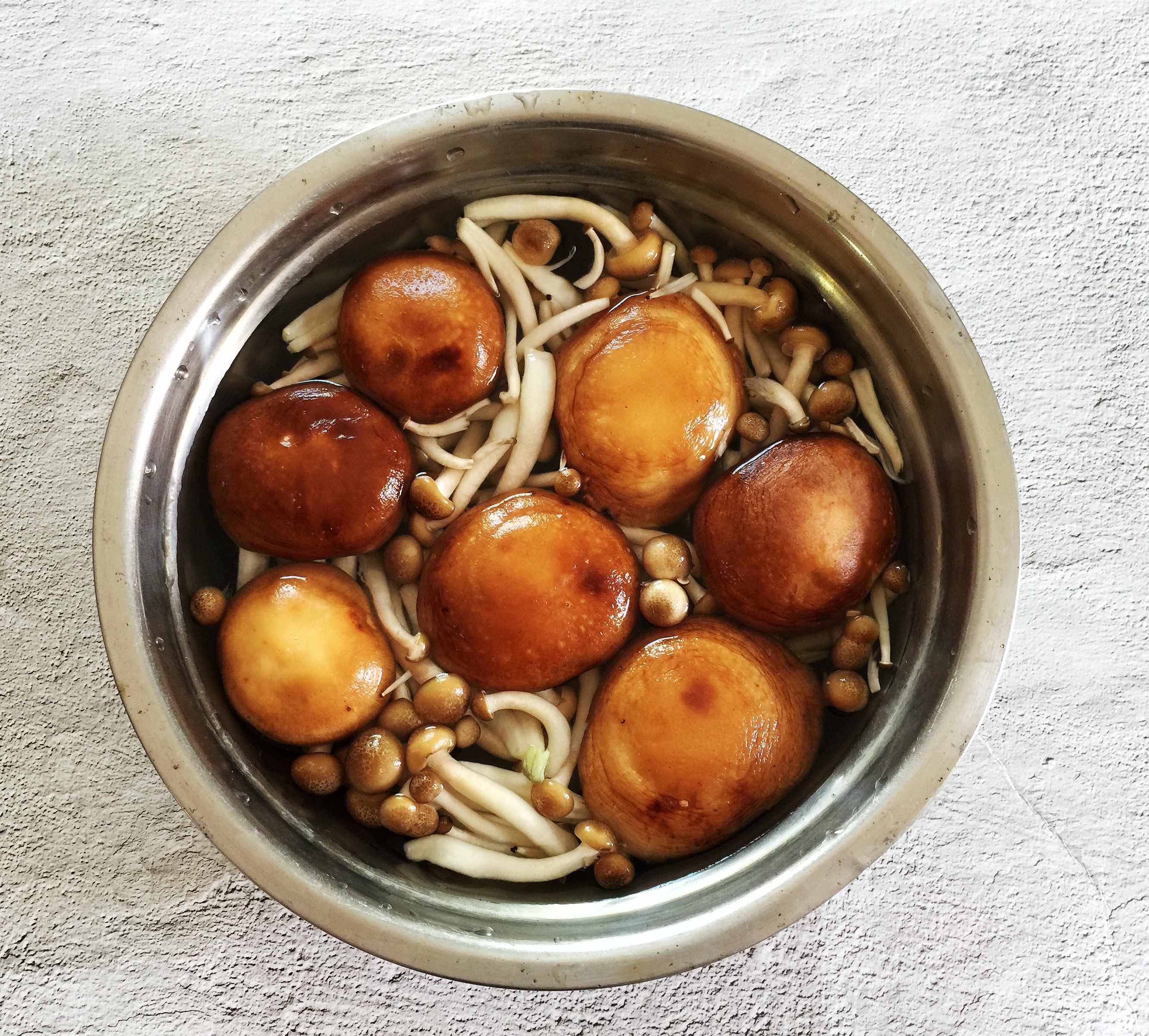  条腿|我家冬天常吃的菜，菜汤一锅10分钟上桌，鲜美营养，暖胃不怕冷