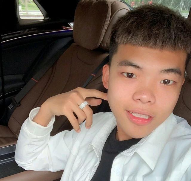 洋洋洋称他和天津李四都输了几千万，三兄弟中只有燕来洁身自好