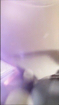 |搞笑GIF：小伙子，你不烫破几身衣服，你是不知道老妈又多狠啊