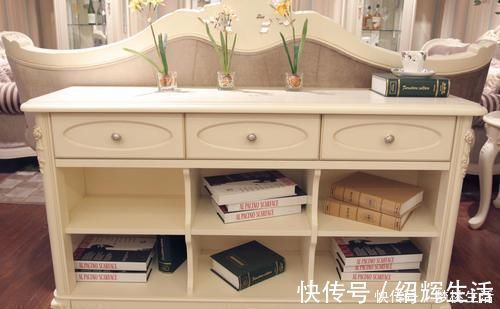 占地|越来越多人客厅不摆放茶几，他们更喜欢这样设计，美观实用不占地