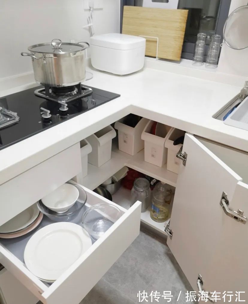 地砖|家里“穷装”的4个地方,不仅省钱还实用,入住后感觉真舒适!