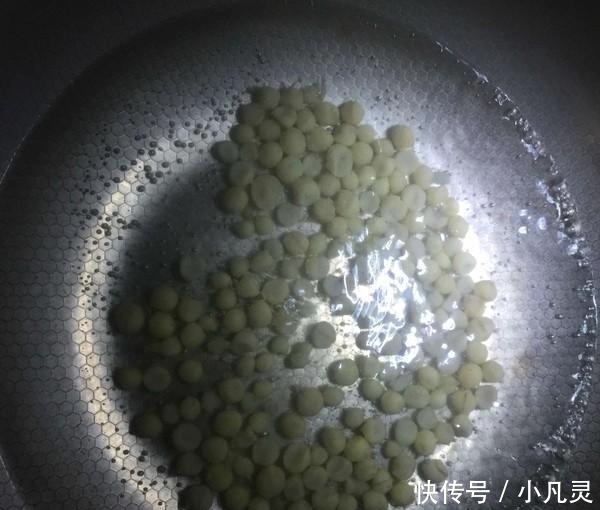 “天然雌性激素”被发现，妈妈常吃48看起来像25，女人味十足