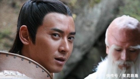 混沌钟$有一个神仙,鸿钧老祖对他毕恭毕敬,他的法宝在三界中最厉害