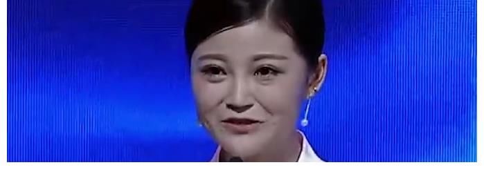 小伙刚上场就被灭22盏灯，直接当场甩脸：你们都灭灯了还举什么手