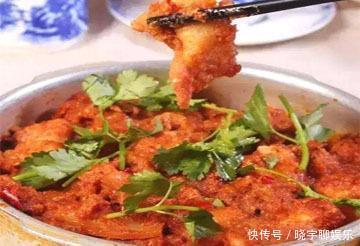 鲜虾|美食推荐:铁板红酒古月肉、粉蒸三合一、鲜虾粽香卷制作方法