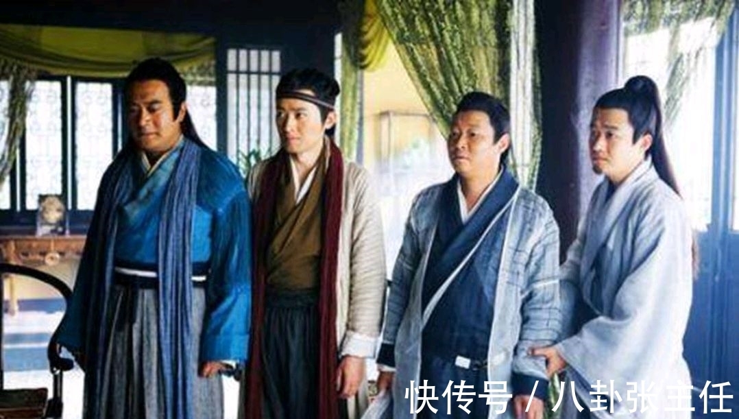 黑白子&天王老子也害怕,笑傲中向问天单挑梅庄四友,能打的过吗