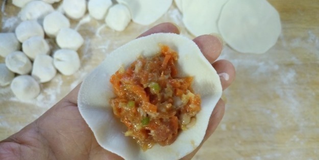 萝卜做馅,到底该不该焯水30年大厨教你正确方法,饺子鲜香好吃