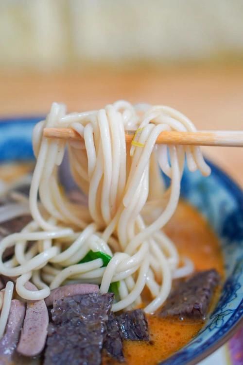 离我18km的这家沙茶面，通了地铁2号线后我才吃到！