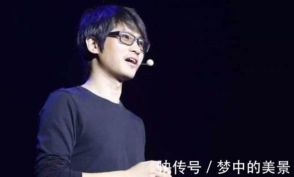 秋夜#韩寒解释鲁迅的“一株是枣树,另一株也是枣树”,学生们都说好