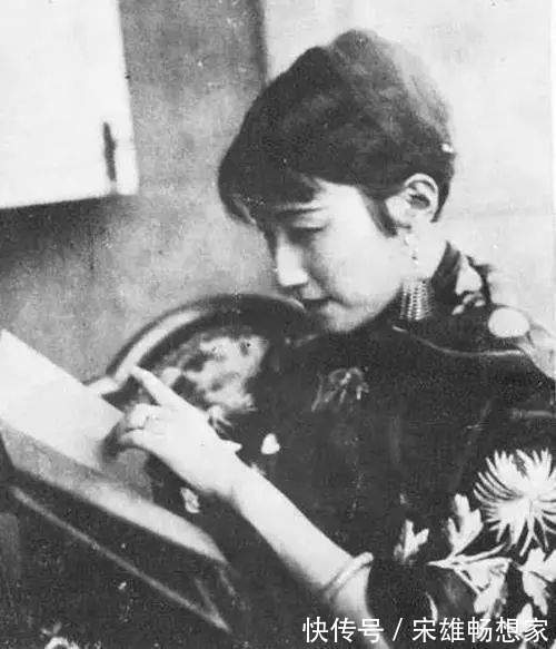 张嘉铸$徐志摩死后,陆小曼的存折连续18年每月打进300元,谁在供养她