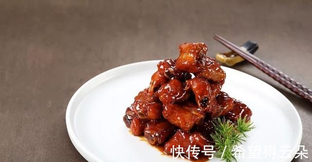 好吃|家庭版糖醋排骨这么做，好吃到舔手指！