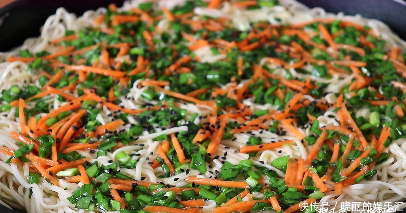 面条别再煮着吃，教你1个新鲜做法，搞定全家早餐，全家都爱吃
