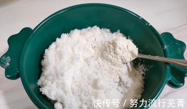 软乎乎|烙糖饼总做不好试试这方法，软乎乎，捏一下还回弹，一次就成功！