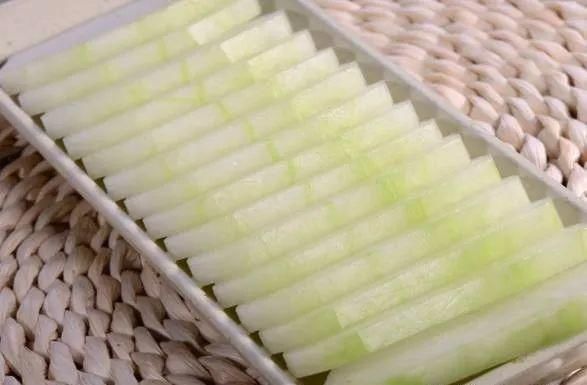 咳嗽|感冒只需一粒蒜,这样用能解救咳嗽与咽痒,全家适用!