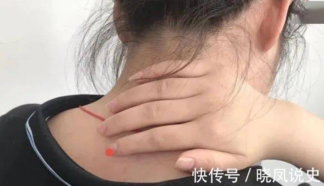 阳气|脖子长出“富贵包”,瞬间老10岁!简单3个动作,教你改善富贵包