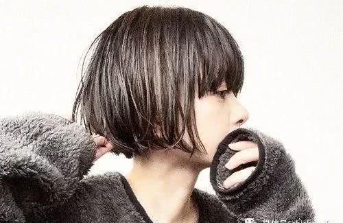 短发尾怎么剪要想剪自己喜欢的短发发型,可参考日系短发