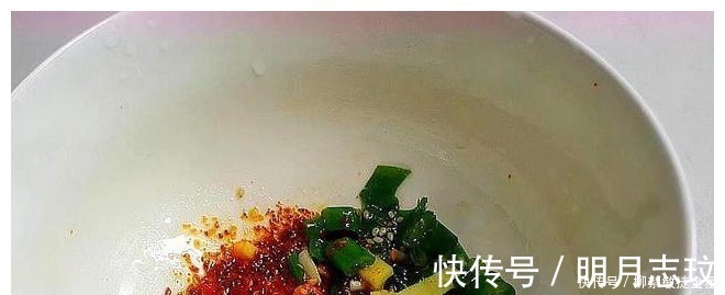 手擀面|这才是面条最好吃的做法,面条劲道,香辣爽口,看完一遍就会做!