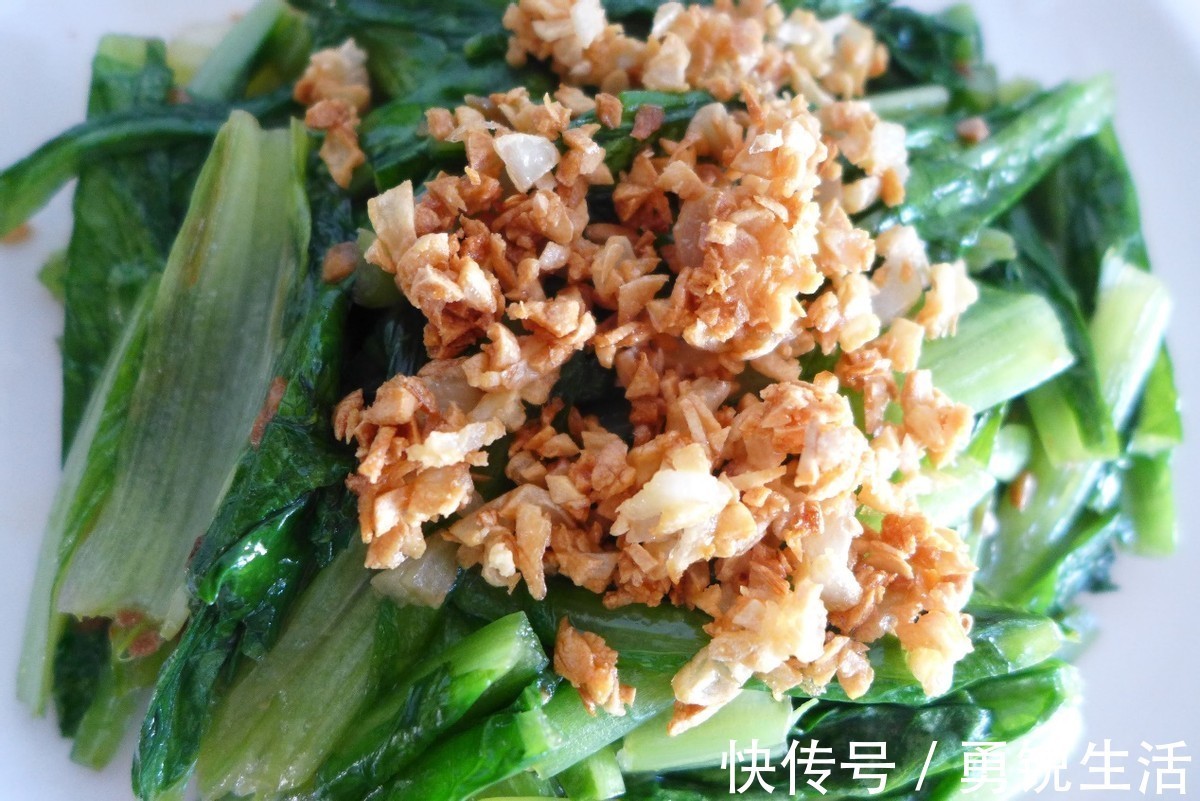 蒜瓣|油麦菜口感清爽，搭配蒜蓉素炒，太好吃了