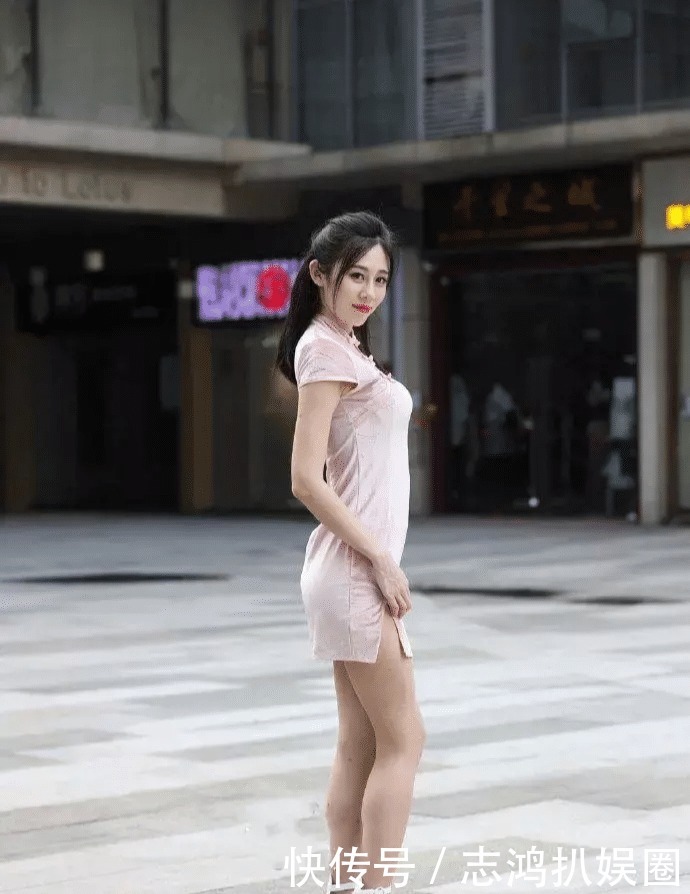 秋光冷|银烛秋光冷画屏, 轻罗小扇扑流萤,粉色旗袍演绎的复古优雅之美