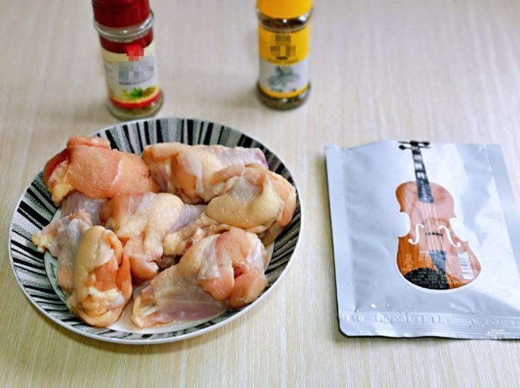 烤好之后出锅装盘即可享用，香气逼人，味道特别棒。