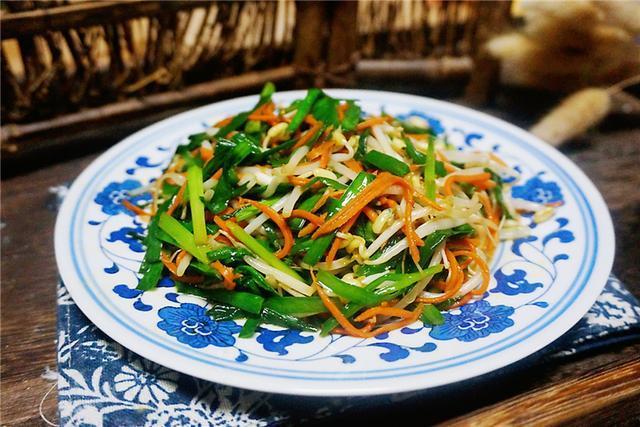 韭菜|韭菜和“它”天生一对,1周吃3次,排出体内宿便,大肚腩变小了