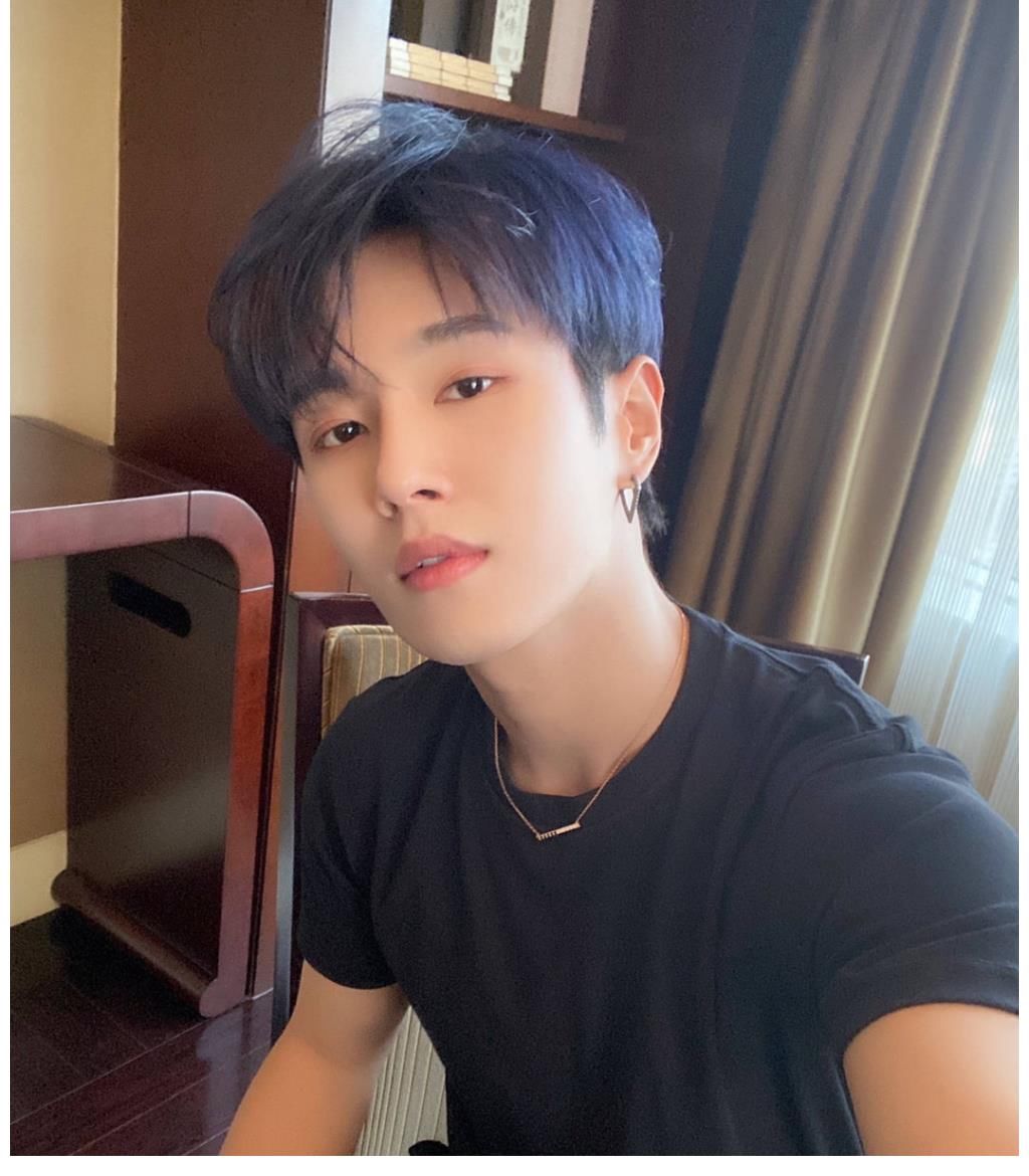 solo|李汶翰利路修聊天，李汶翰自称是solo，UNIQ真的解散了？