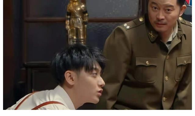 hzt|综艺《萌探探探案》，杨迪真的是天生综艺人，敬业放得开