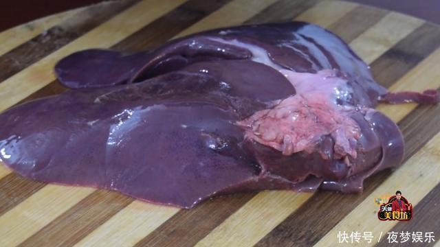 猪肝炒出来鲜嫩不老,原来是有窍门的,不单单是30秒爆炒出锅