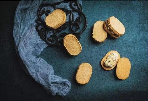  好吃|竟然比马卡龙还好吃，朗姆葡萄夹心饼干，超全配方+图解大曝光