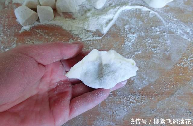 肉馅|白菜做馅别直接拌，面点师告诉你详细做法，饱满不出水，鲜香好吃