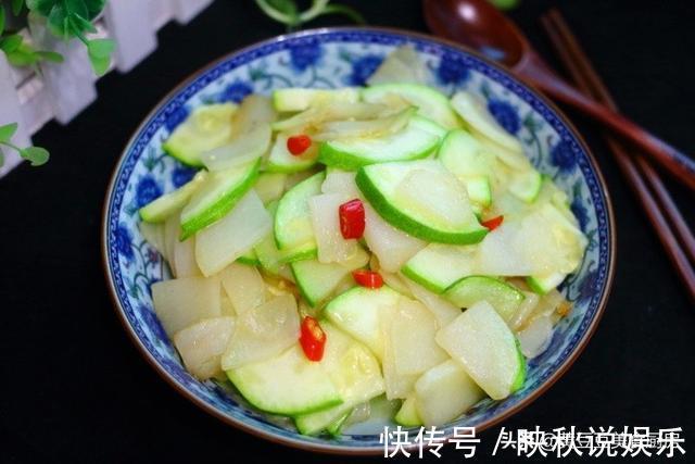 小米椒|土豆别再炒土豆丝了，这种做法才是孩子最爱的，炒一盘都不够吃