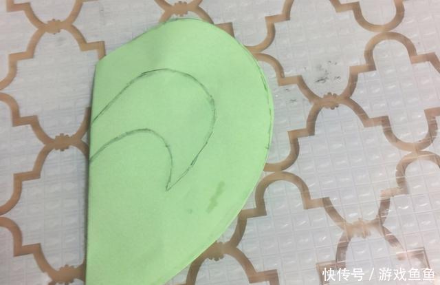 好看|爱心怎么剪纸?简单的剪纸方法教给你,爱心不仅标准而且好看