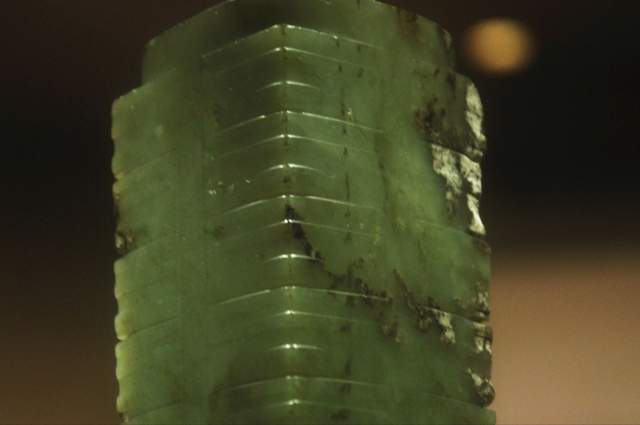 三星堆!三星堆民间玉琮高115厘米,如果它是正品,国内的琮王不会答应