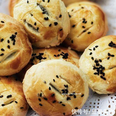 #安佳万圣烘焙奇妙夜#折叠法的糯米馅儿老婆饼