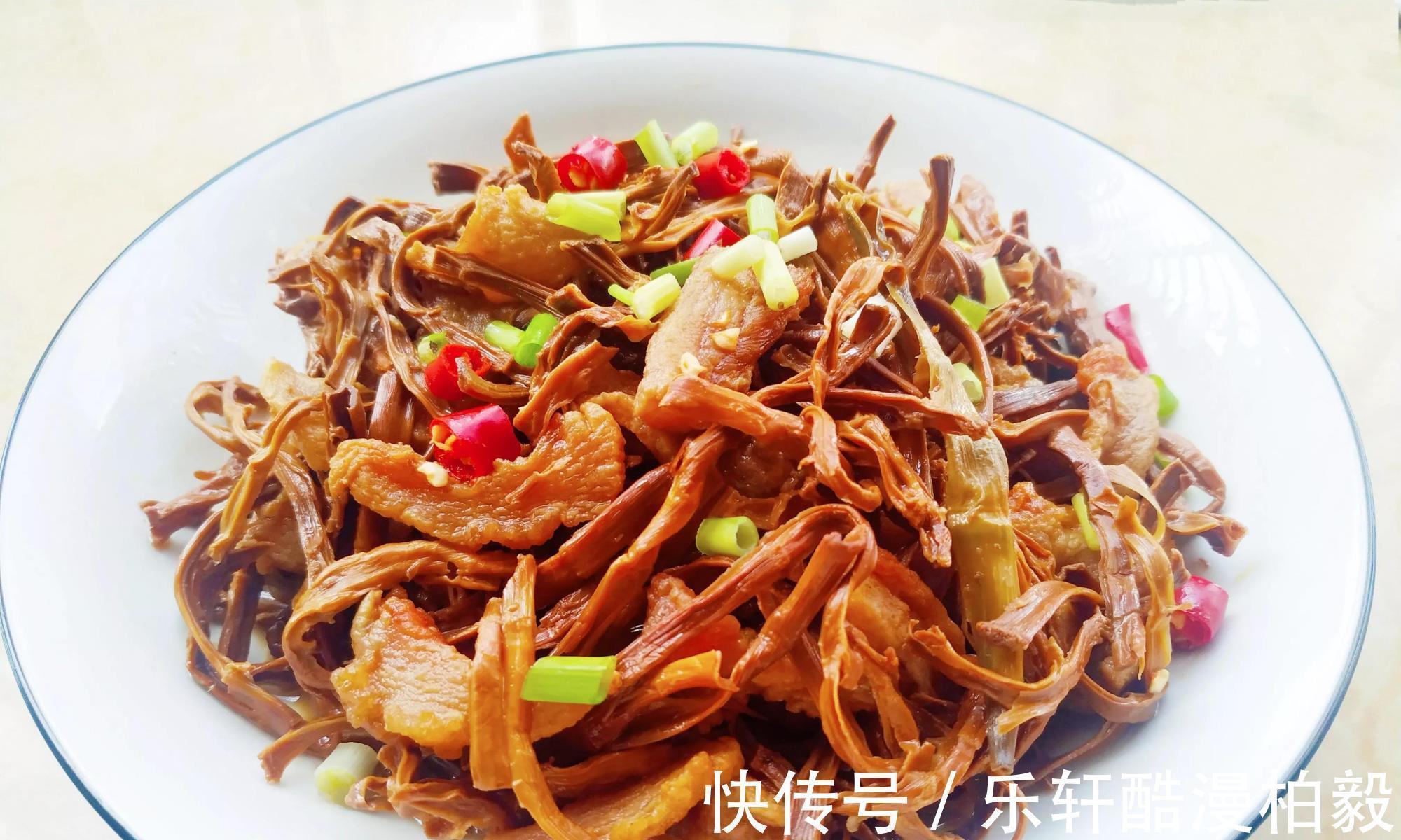 同事来蹭饭，我做了4菜1汤，她说下个星期还来哦