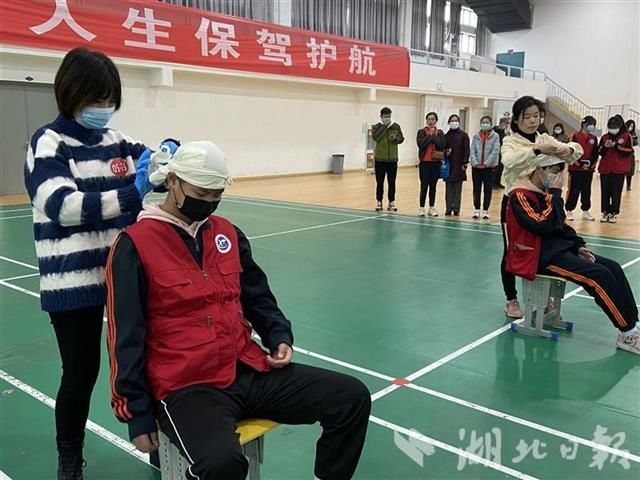 教育|武汉中小学师生救护技能“大比武”